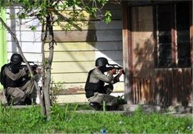 پلیس اندونزی 3 مظنون به حملات تروریستی را به قتل رساند پلیس اندونزی 3 مظنون به حملات تروریستی را به قتل رساند