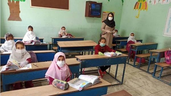 آموزش مدارس در مهاباد به وسیله شبکه شاد است