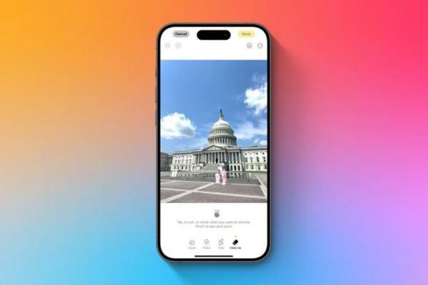 اگر آیفون دارید حتما آن را بروزرسانی کنید، حذف سوژه های ناخواسته از عکس ها با هوش مصنوعی، عکس